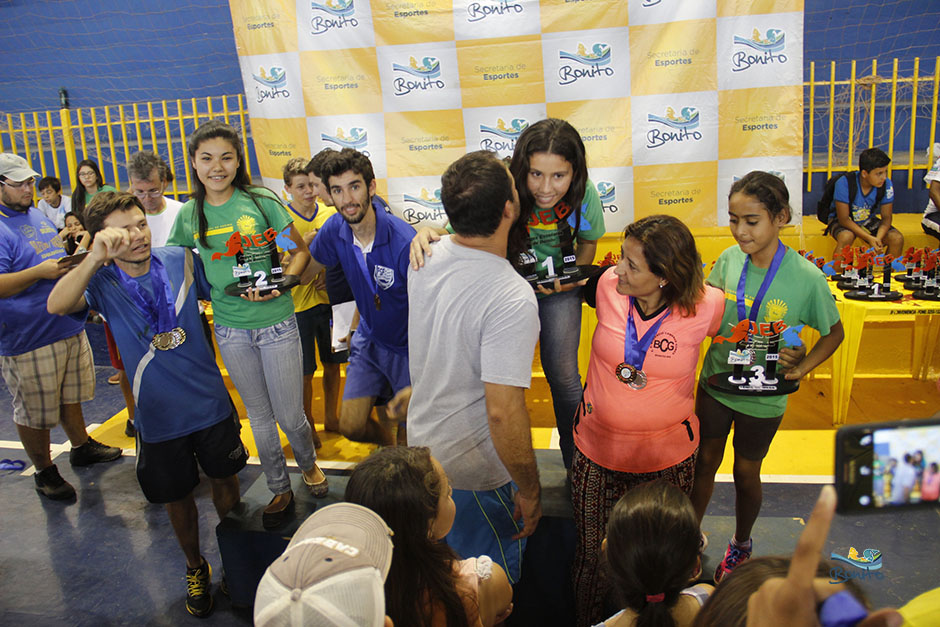 Confira as fotos de premiação dos Jogos Escolares de Bonito, modalidade individual