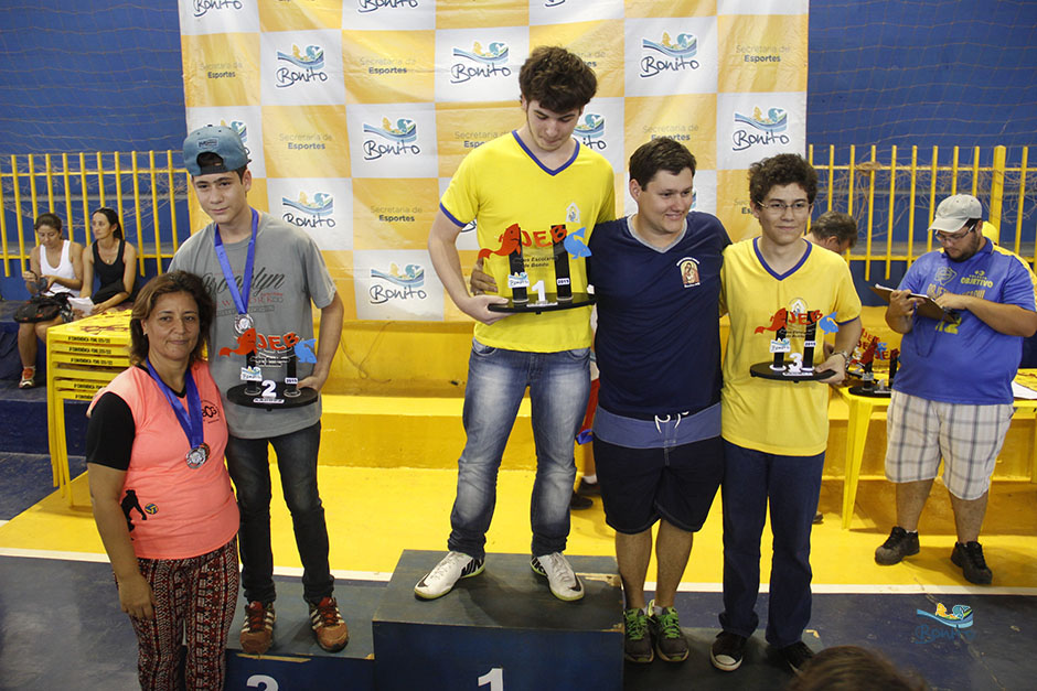 Confira as fotos de premiação dos Jogos Escolares de Bonito, modalidade individual