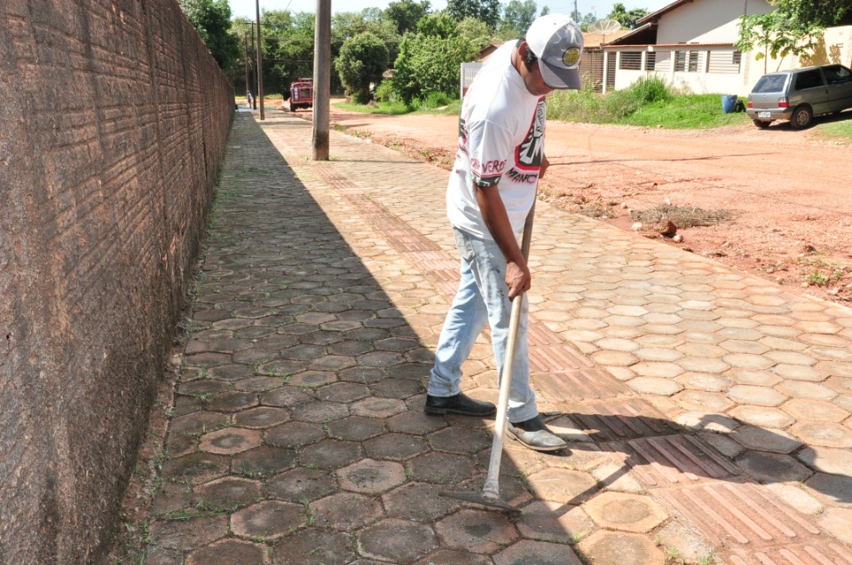 Prefeitura conclui pista de caminhada ao redor do Estádio
