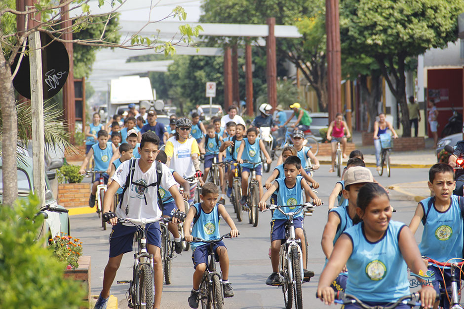 Confira a galeria de fotos do passeio ciclístico do Instituto Mirim Ambiental de Bonito