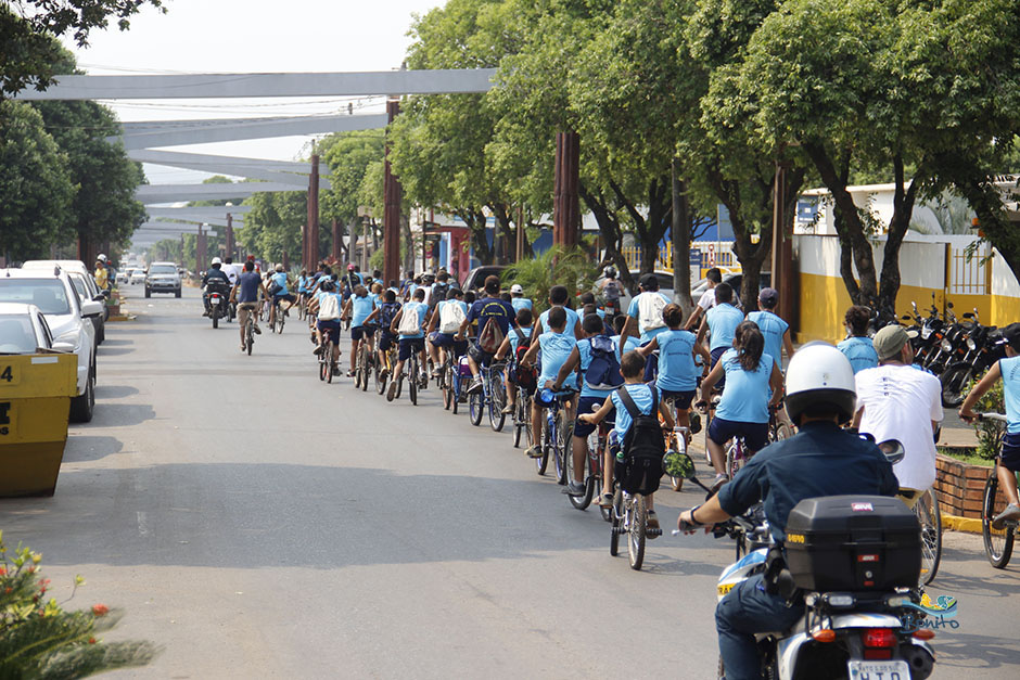 Confira a galeria de fotos do passeio ciclístico do Instituto Mirim Ambiental de Bonito