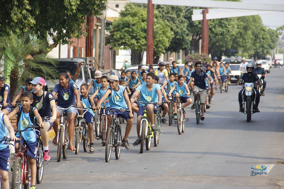Confira a galeria de fotos do passeio ciclístico do Instituto Mirim Ambiental de Bonito