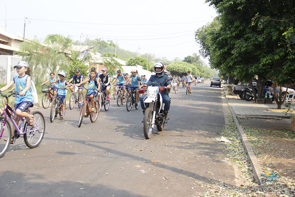 Confira a galeria de fotos do passeio ciclístico do Instituto Mirim Ambiental de Bonito