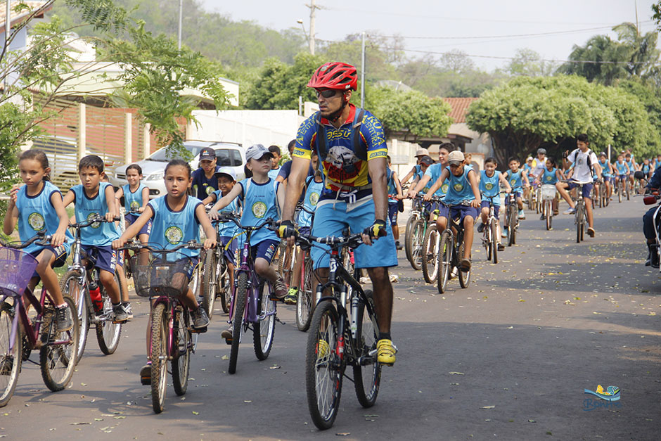 Confira a galeria de fotos do passeio ciclístico do Instituto Mirim Ambiental de Bonito