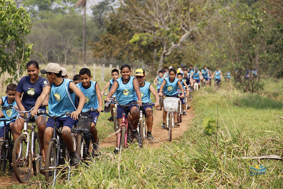 Confira a galeria de fotos do passeio ciclístico do Instituto Mirim Ambiental de Bonito