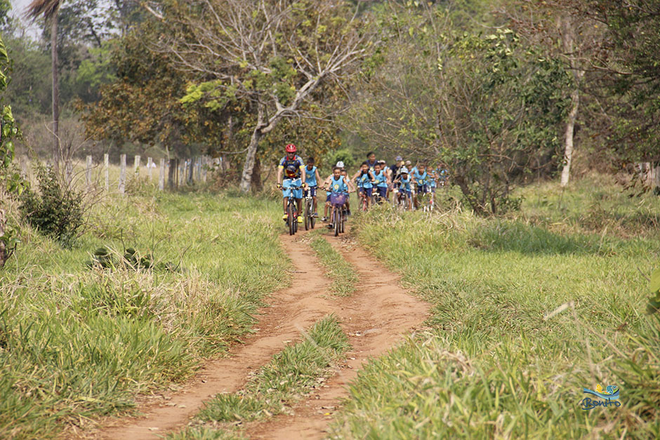 Confira a galeria de fotos do passeio ciclístico do Instituto Mirim Ambiental de Bonito