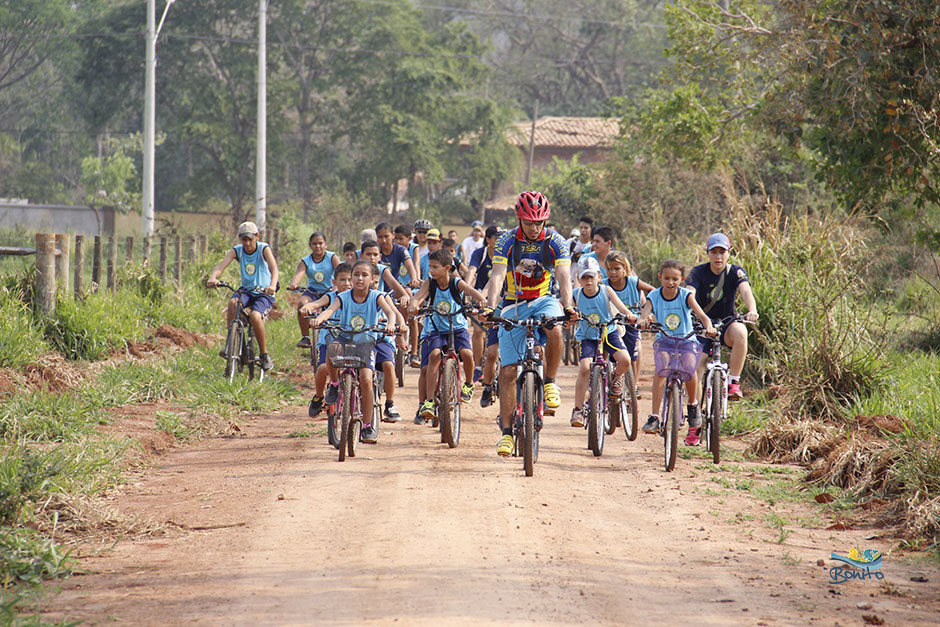 Confira a galeria de fotos do passeio ciclístico do Instituto Mirim Ambiental de Bonito