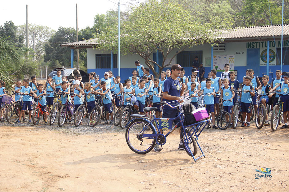 Confira a galeria de fotos do passeio ciclístico do Instituto Mirim Ambiental de Bonito