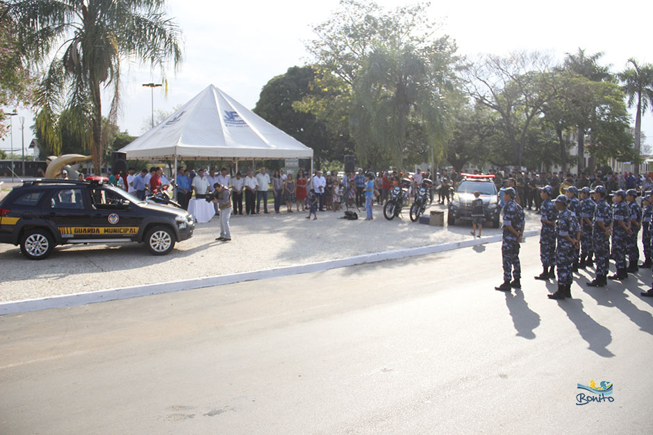 Prefeitura de Bonito entrega novas viaturas, motocicletas e equipamentos para Guarda Municipal