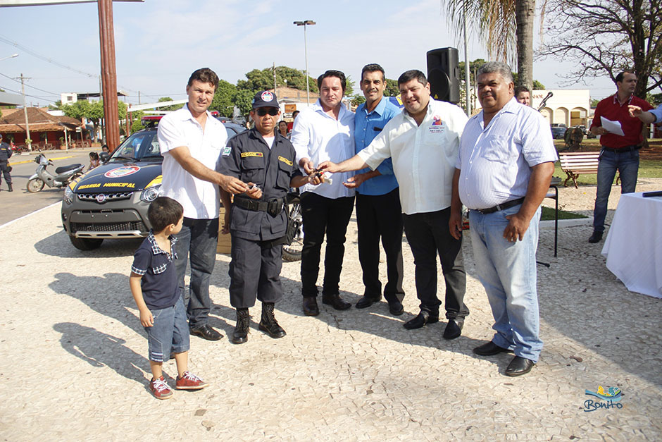 Prefeitura de Bonito entrega novas viaturas, motocicletas e equipamentos para Guarda Municipal