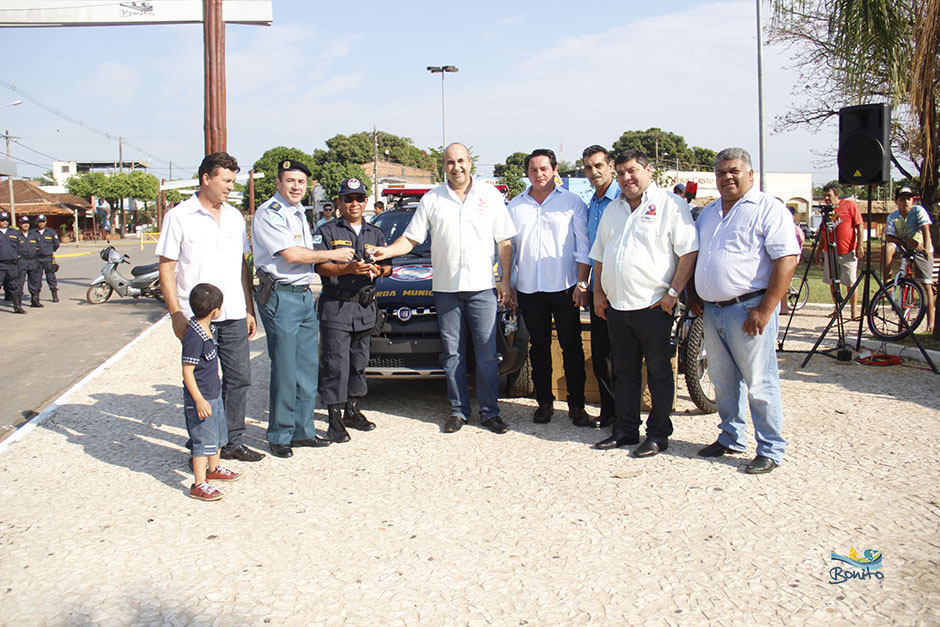 Prefeitura de Bonito entrega novas viaturas, motocicletas e equipamentos para Guarda Municipal