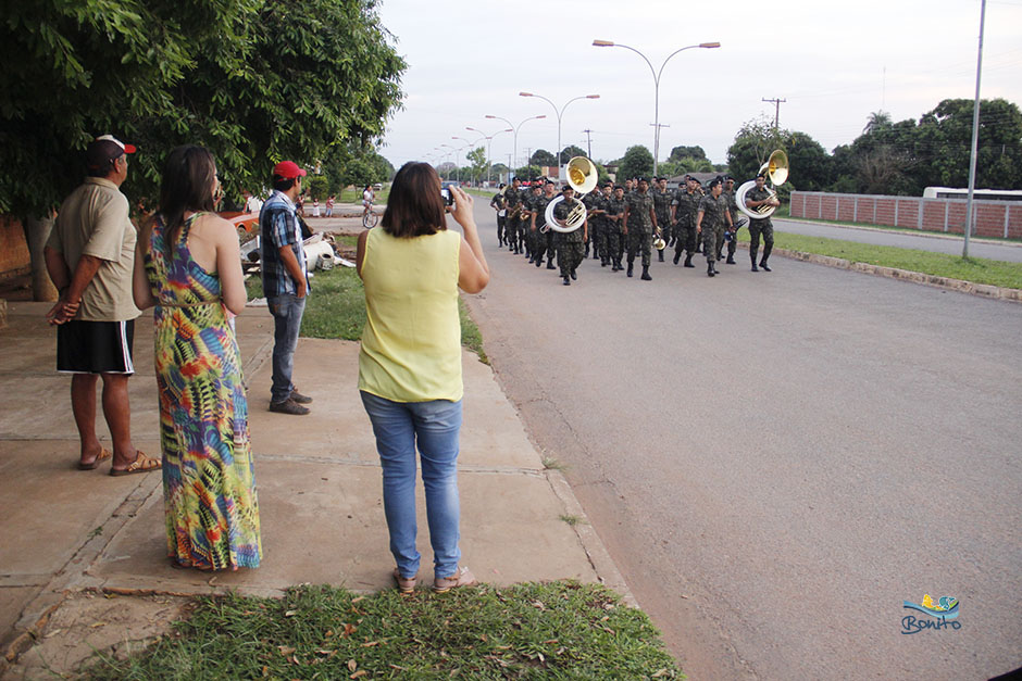 Confira a Alvorada festiva com as Bandas do Exército e da Seleta