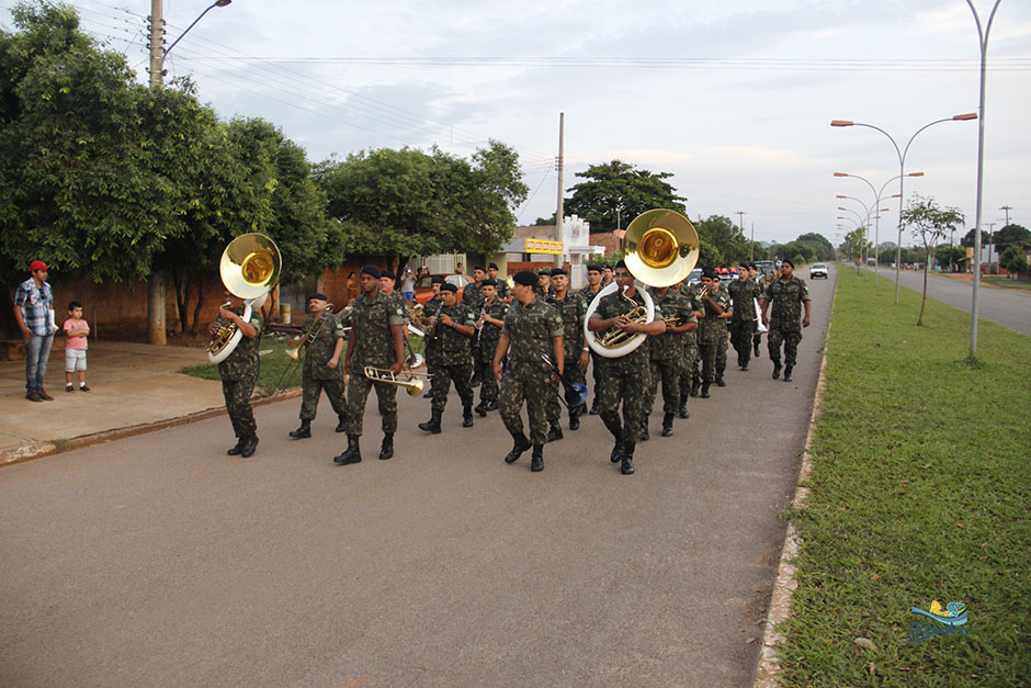 Confira a Alvorada festiva com as Bandas do Exército e da Seleta