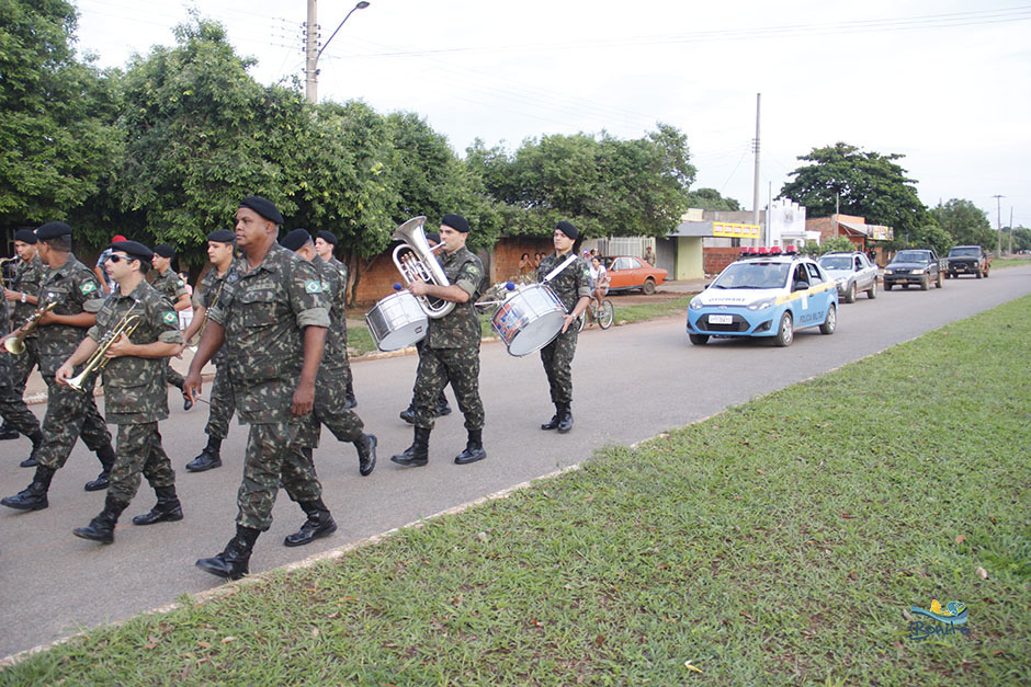 Confira a Alvorada festiva com as Bandas do Exército e da Seleta