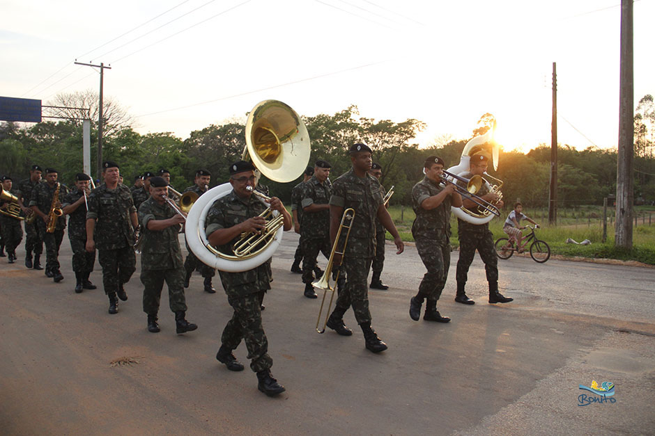 Confira a Alvorada festiva com as Bandas do Exército e da Seleta