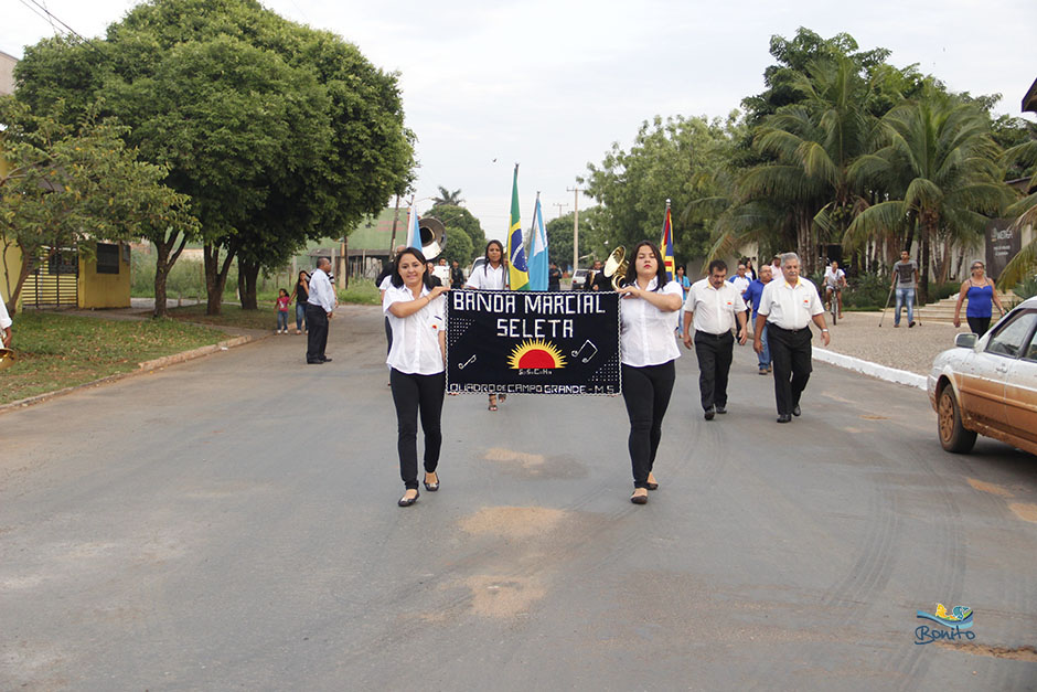 Confira a Alvorada festiva com as Bandas do Exército e da Seleta