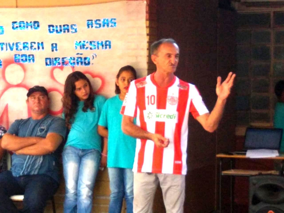 Escola de Águas do Miranda realiza evento reunindo pais e alunos