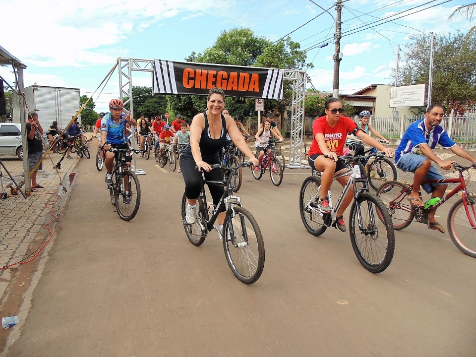 Esportes realizou hoje o 3º Passeio Ciclístico do Trabalhador