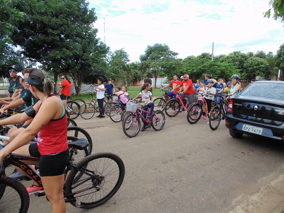Esportes realizou hoje o 3º Passeio Ciclístico do Trabalhador
