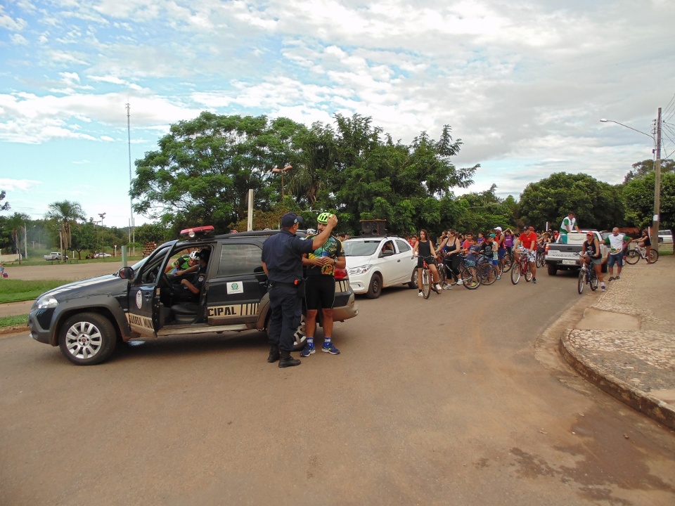 Esportes realizou hoje o 3º Passeio Ciclístico do Trabalhador