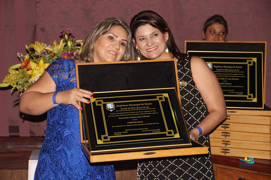 Galeria de fotos da entrega de títulos de cidadão bonitense Galeria de fotos da entrega de títulos de cidadão bonitense