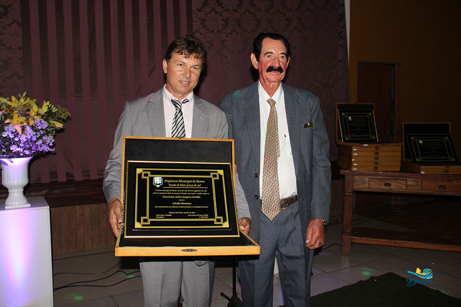 Galeria de fotos da entrega de títulos de cidadão bonitense Galeria de fotos da entrega de títulos de cidadão bonitense