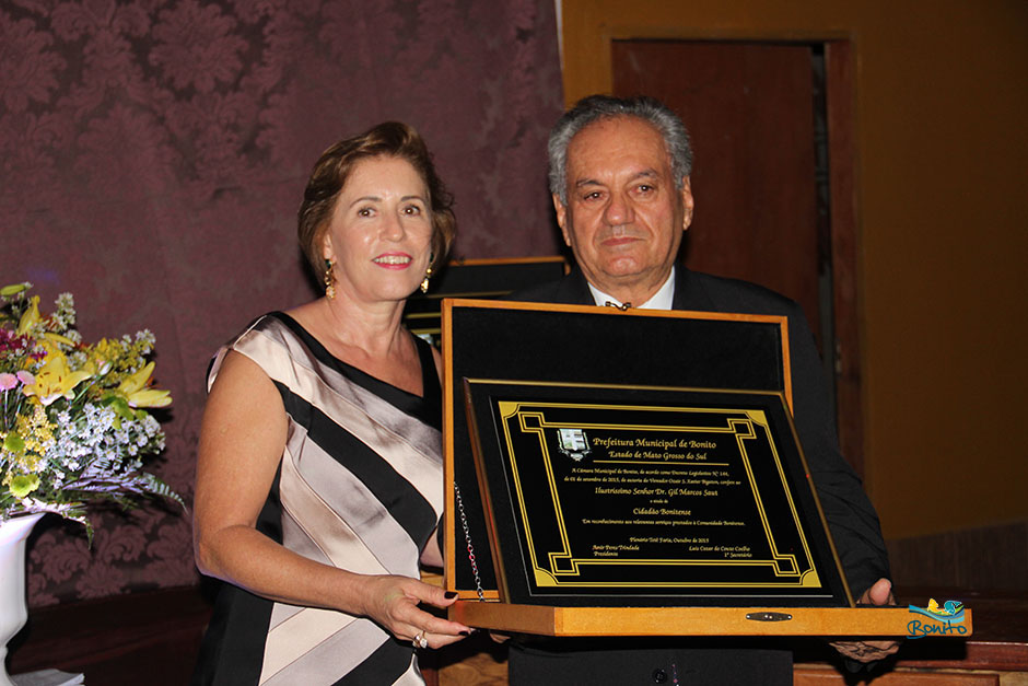 Galeria de fotos da entrega de títulos de cidadão bonitense Galeria de fotos da entrega de títulos de cidadão bonitense