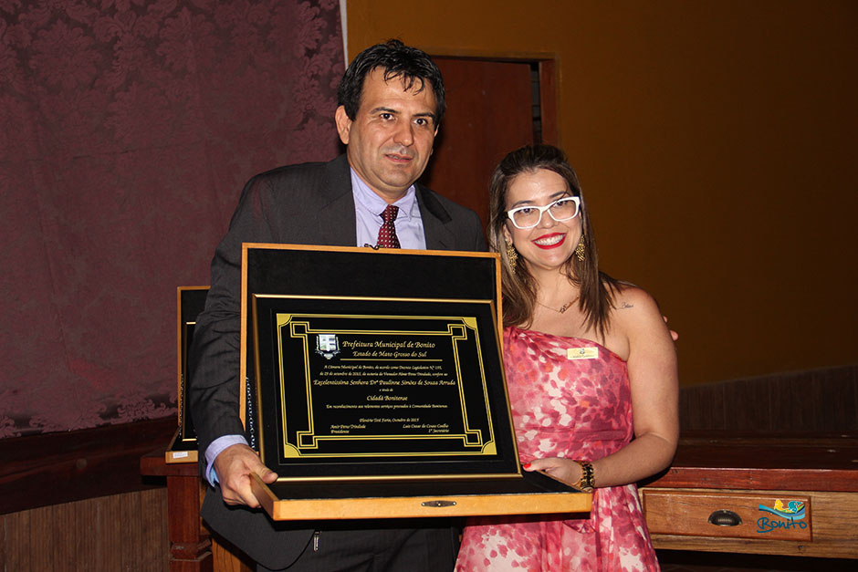 Galeria de fotos da entrega de títulos de cidadão bonitense Galeria de fotos da entrega de títulos de cidadão bonitense