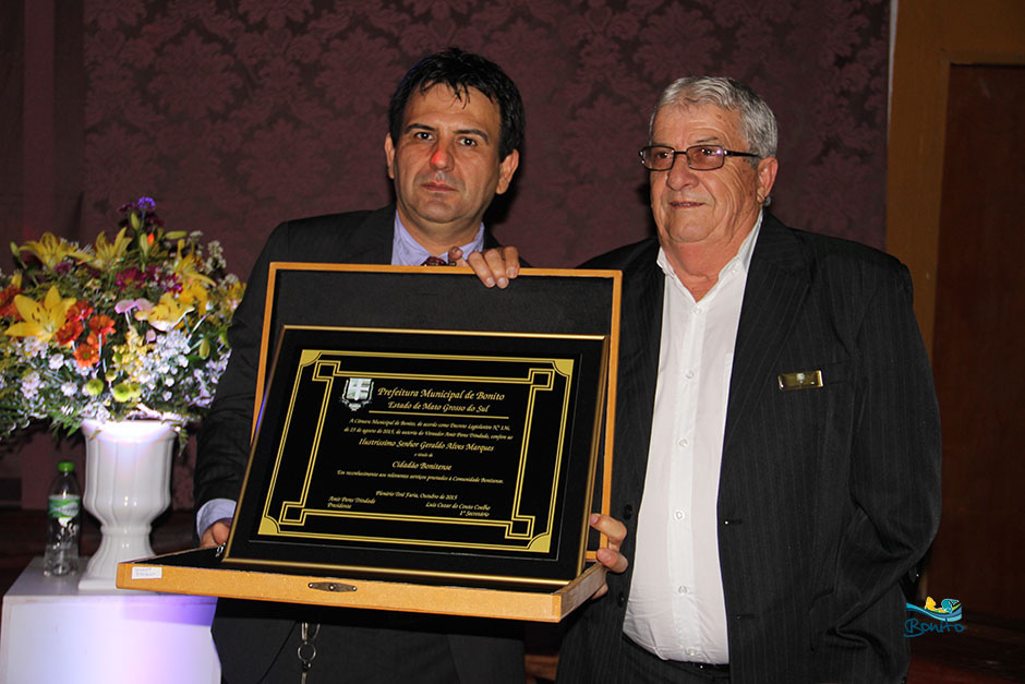 Galeria de fotos da entrega de títulos de cidadão bonitense Galeria de fotos da entrega de títulos de cidadão bonitense