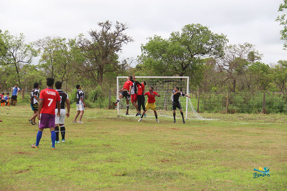 Secretaria de Esportes de Bonito realiza torneio de futebol na Vila Machado