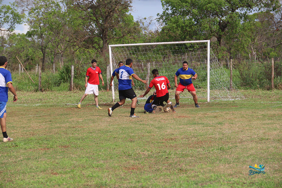 Secretaria de Esportes de Bonito realiza torneio de futebol na Vila Machado