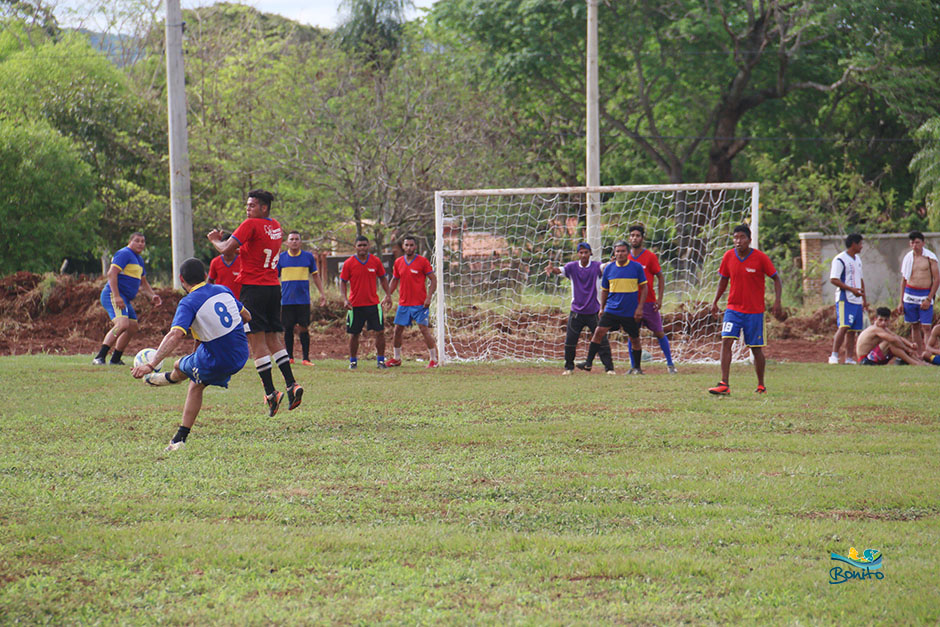Secretaria de Esportes de Bonito realiza torneio de futebol na Vila Machado