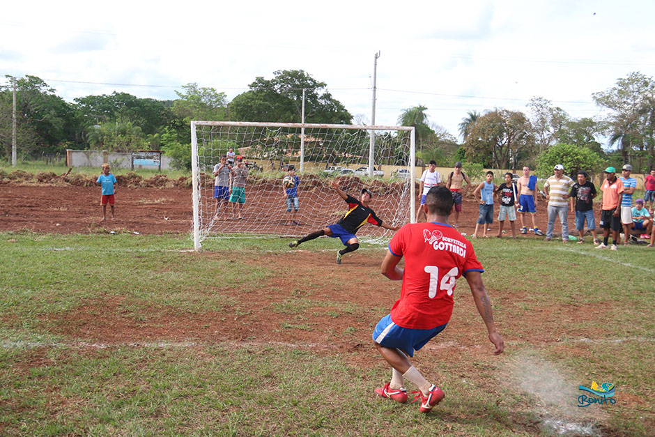 Secretaria de Esportes de Bonito realiza torneio de futebol na Vila Machado