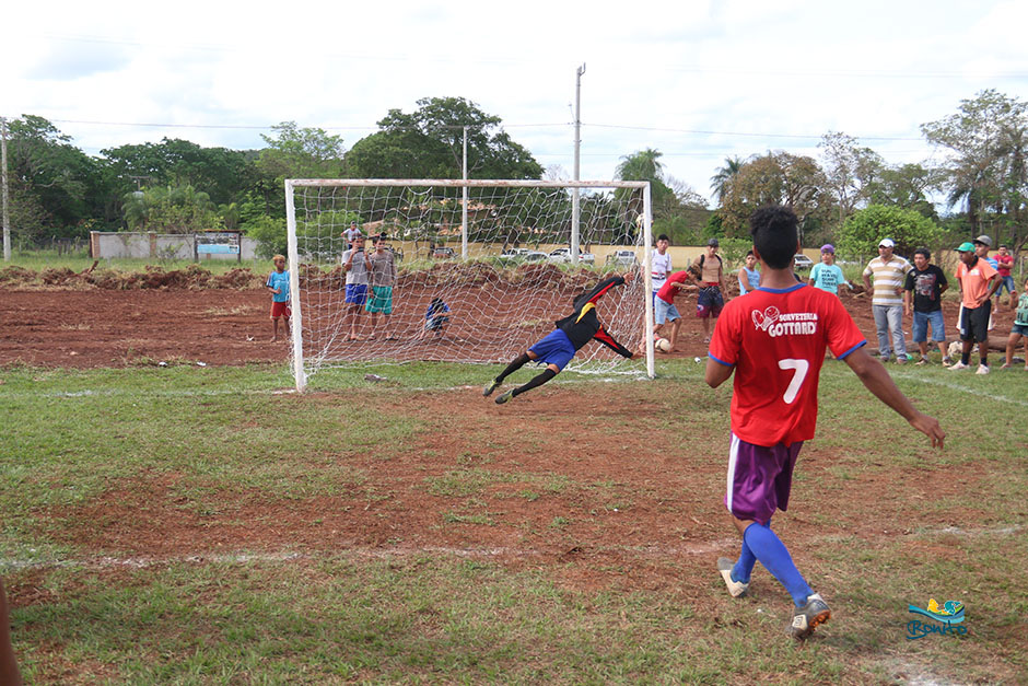 Secretaria de Esportes de Bonito realiza torneio de futebol na Vila Machado