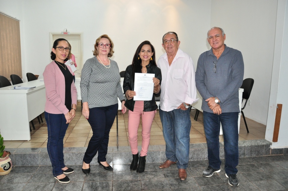Prefeito Municipal deu posse a 14 novos servidores concursados