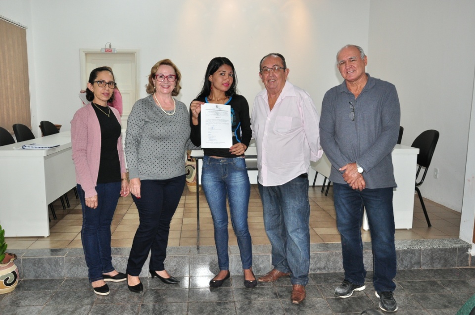Prefeito Municipal deu posse a 14 novos servidores concursados