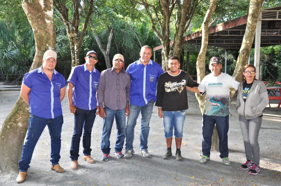 Durante inauguração, prefeito autoriza o início de novas obras