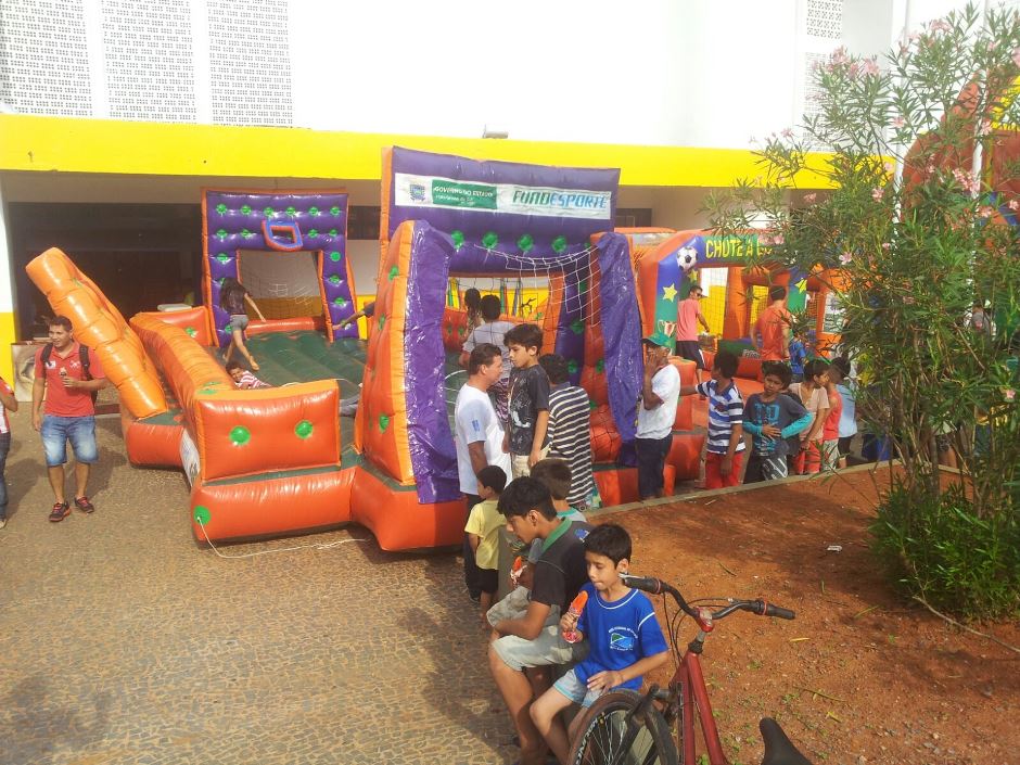 Prefeitura de Bonito e Fundesporte criam espaço para as crianças durante festa dos 67 anos de Bonito