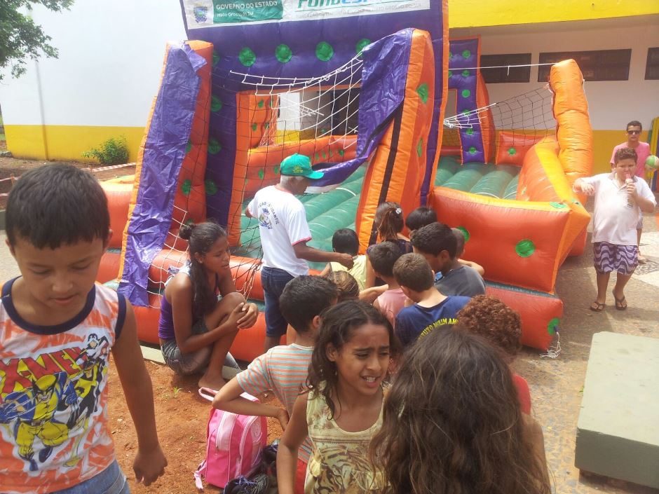 Prefeitura de Bonito e Fundesporte criam espaço para as crianças durante festa dos 67 anos de Bonito