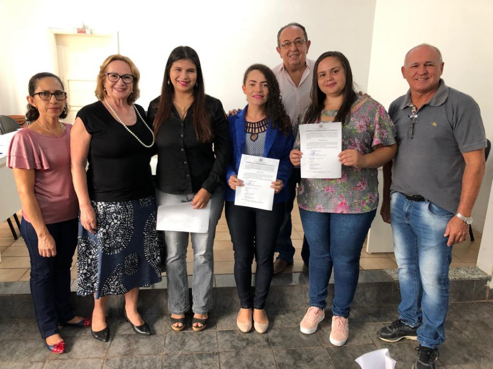 Prefeito municipal dá posse a novos concursados