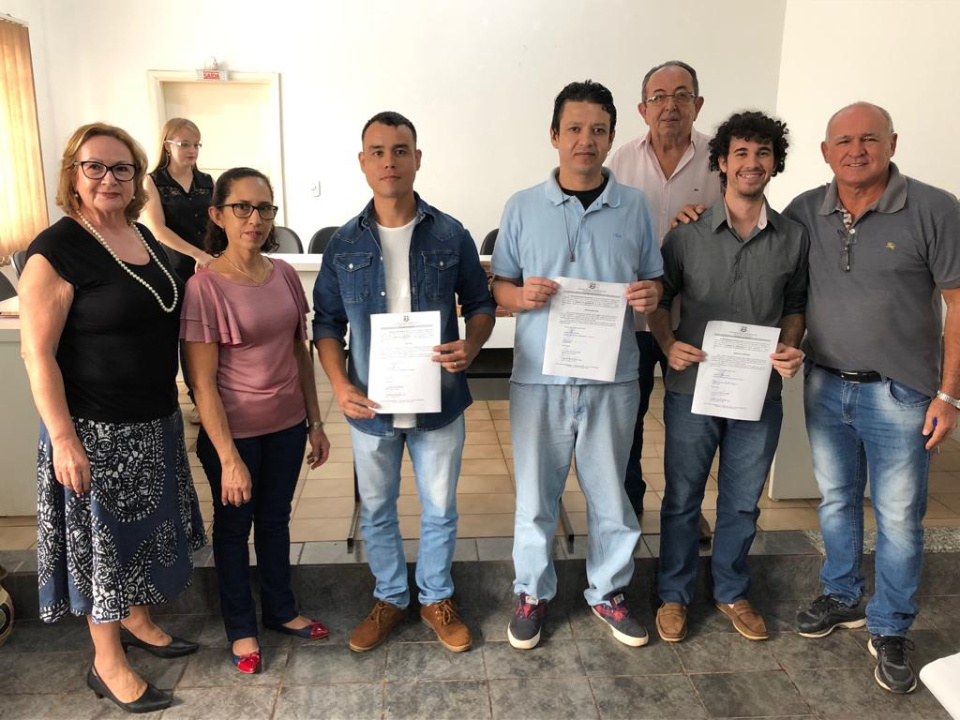 Prefeito municipal dá posse a novos concursados
