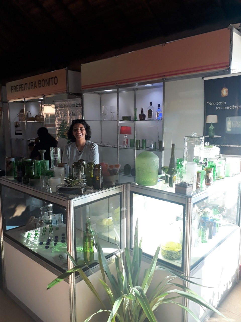 Artesãos de Bonito expõem durante conferência do Rotary