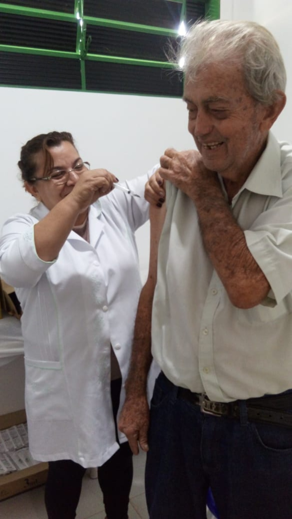 Moradores de Águas do Miranda recebem vacina contra gripe