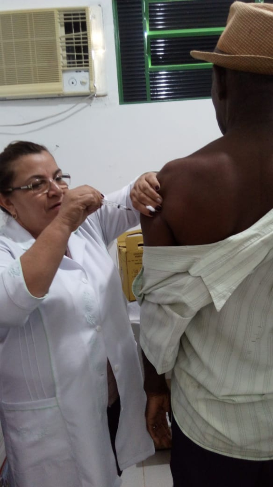 Moradores de Águas do Miranda recebem vacina contra gripe