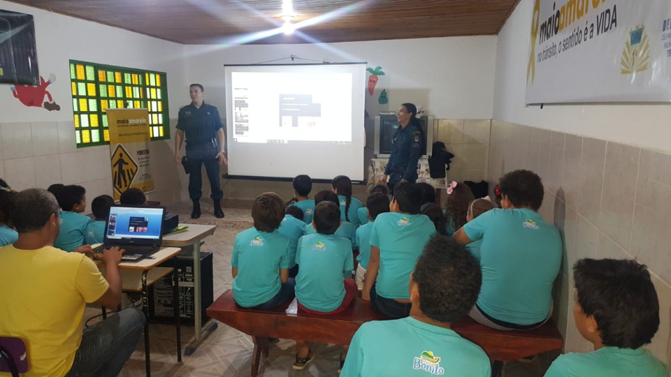 Trânsito é tema de palestra na Escola Vitalina Vargas Machado