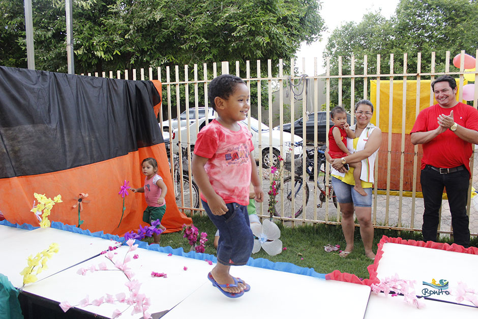 Prefeitura de Bonito realiza entrega de jogos de lençóis e toalhas novas para os CEI’s
