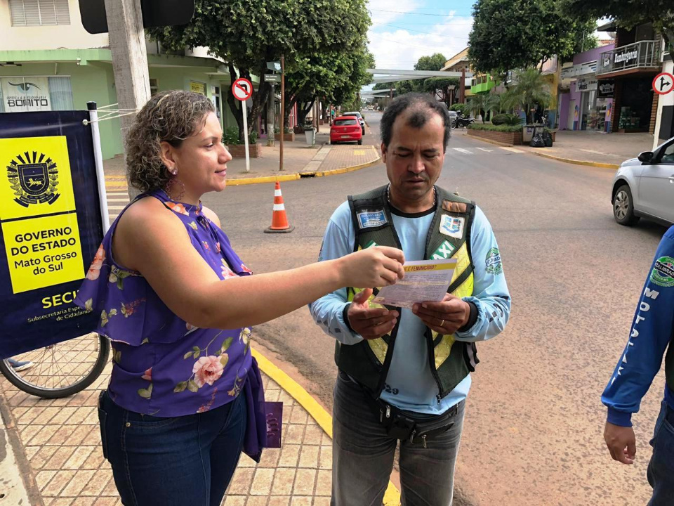 SAS realiza blitz educativa para conscientizar contra o feminicídio