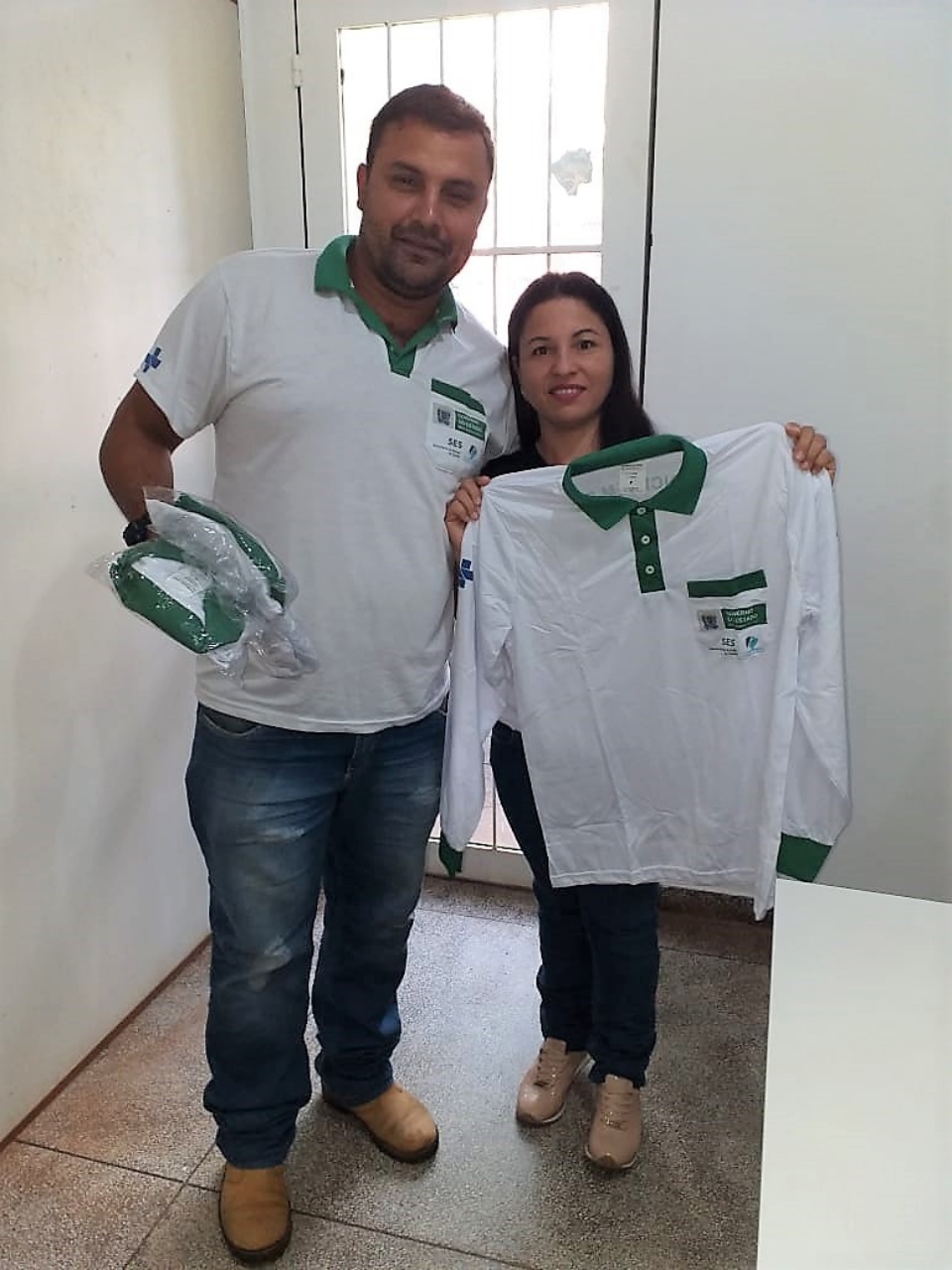 Equipe do Controle de Vetores recebe novas camisetas