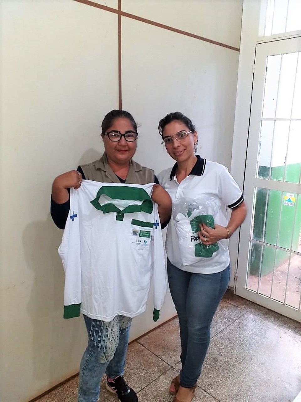 Equipe do Controle de Vetores recebe novas camisetas
