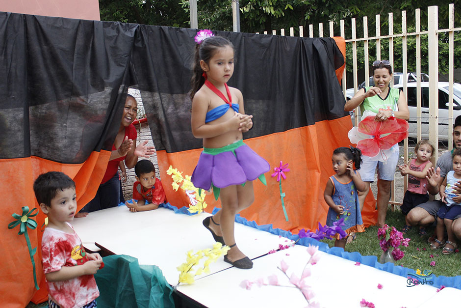 Alunos das escolas municipais ganham festa em comemoração ao Dia das Crianças em Bonito